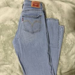 Levis