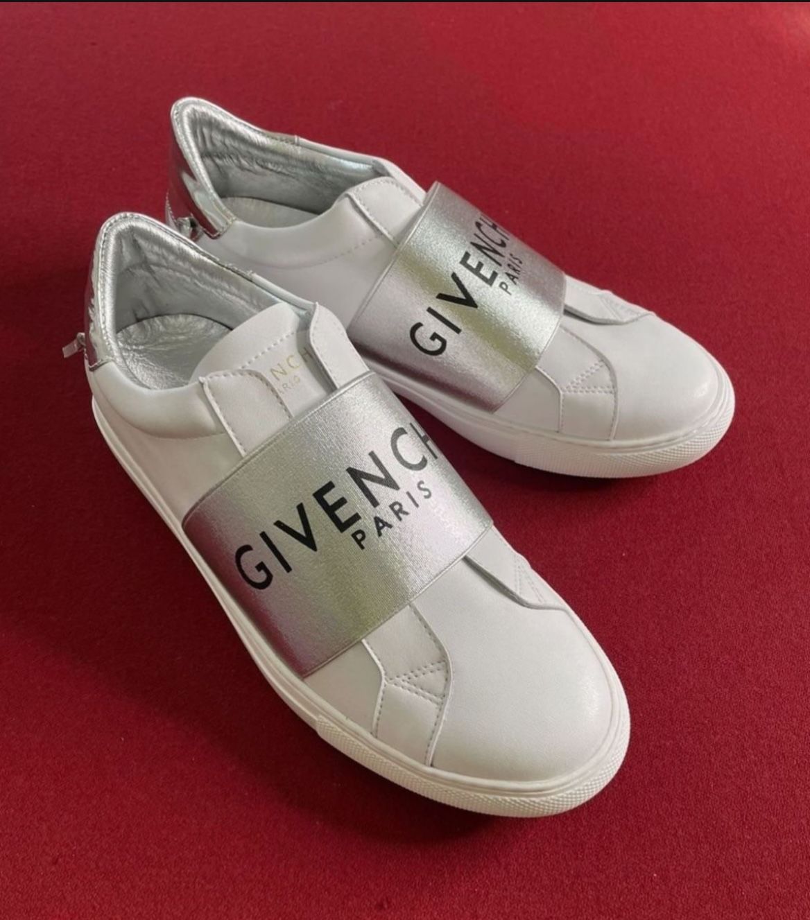 Il Lave længde Brand New Givenchy Sneakers for Sale in Aventura, FL - OfferUp