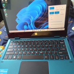 Gateway Touch Screen Laptop 