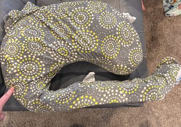 Nursing pillow