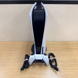 PLAYSTATION 5 DISC VERSION 1TB W/CONTROLLER & POWER/HDMI CORD