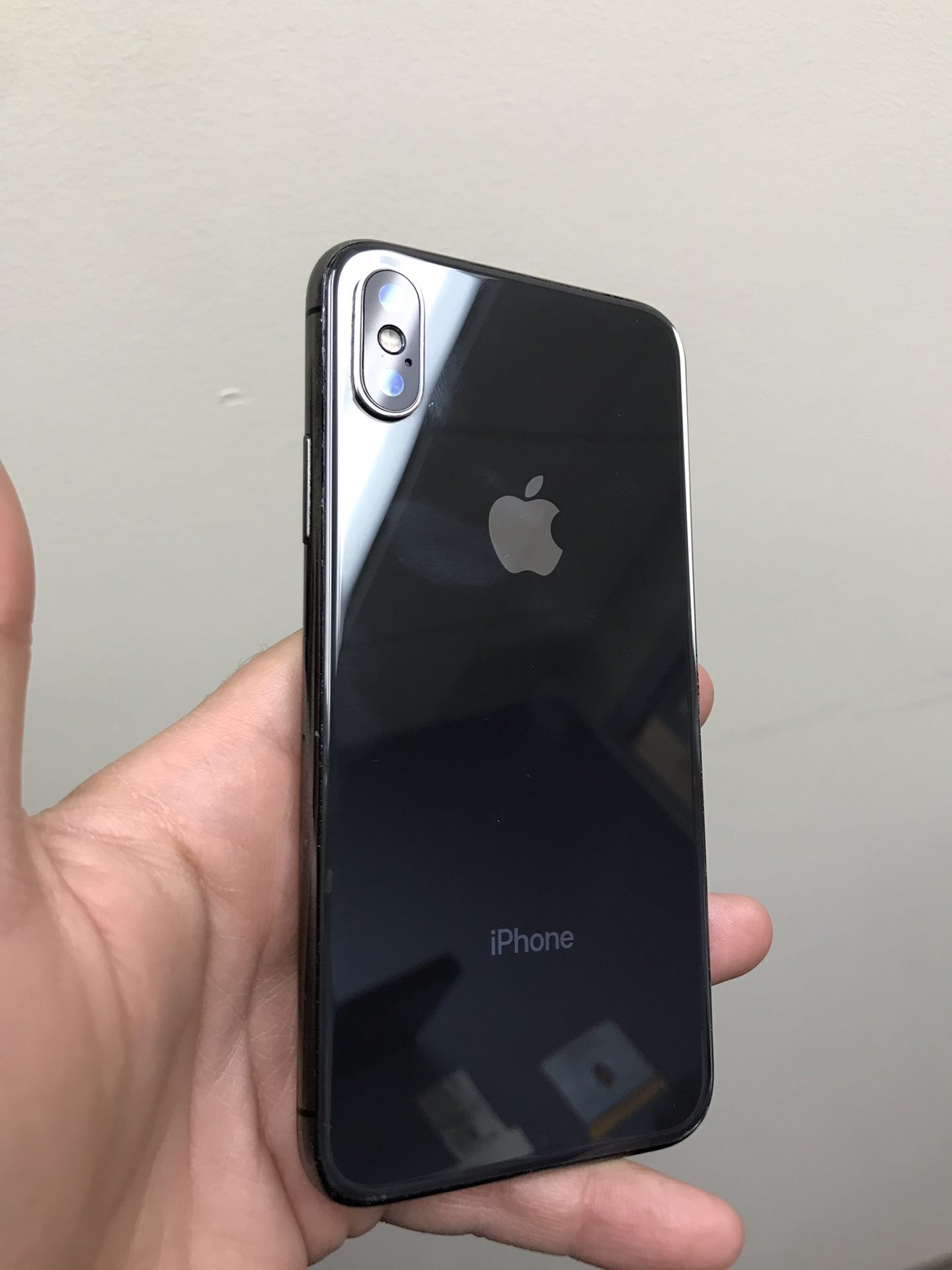 iPhone X 64GB Factory Unlocked