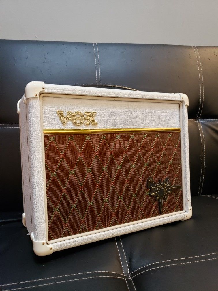 VOX Brian May VBM1