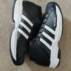 Adidas Pro Model Size 9 Men/10.5wmns 