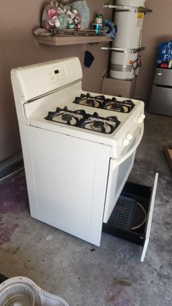 Gas stove/ range with gas line