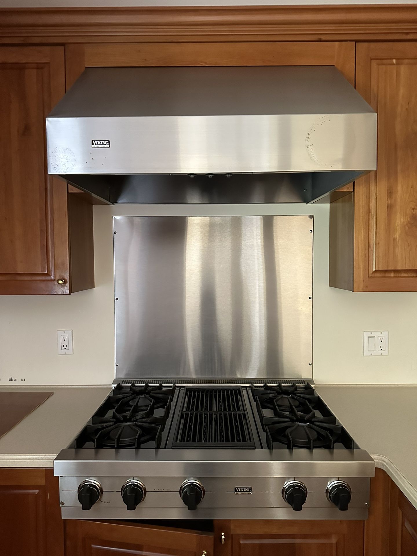 Viking Stove Top and Hood for Sale in Gladwyne, PA - OfferUp