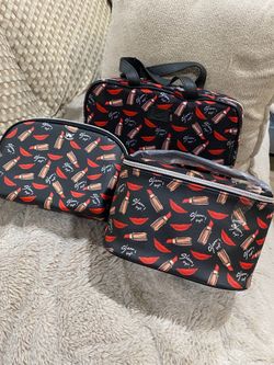 Makeup bag set