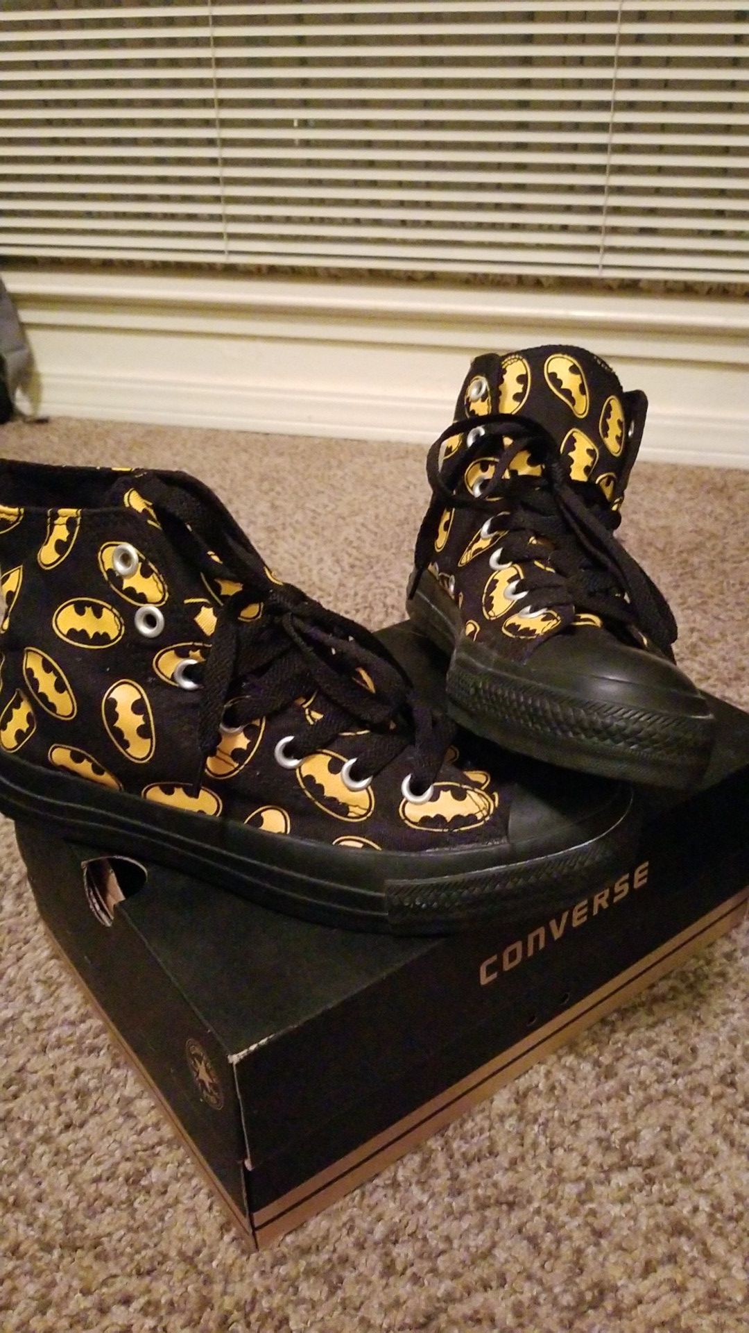 Converse batman. Boys size 6