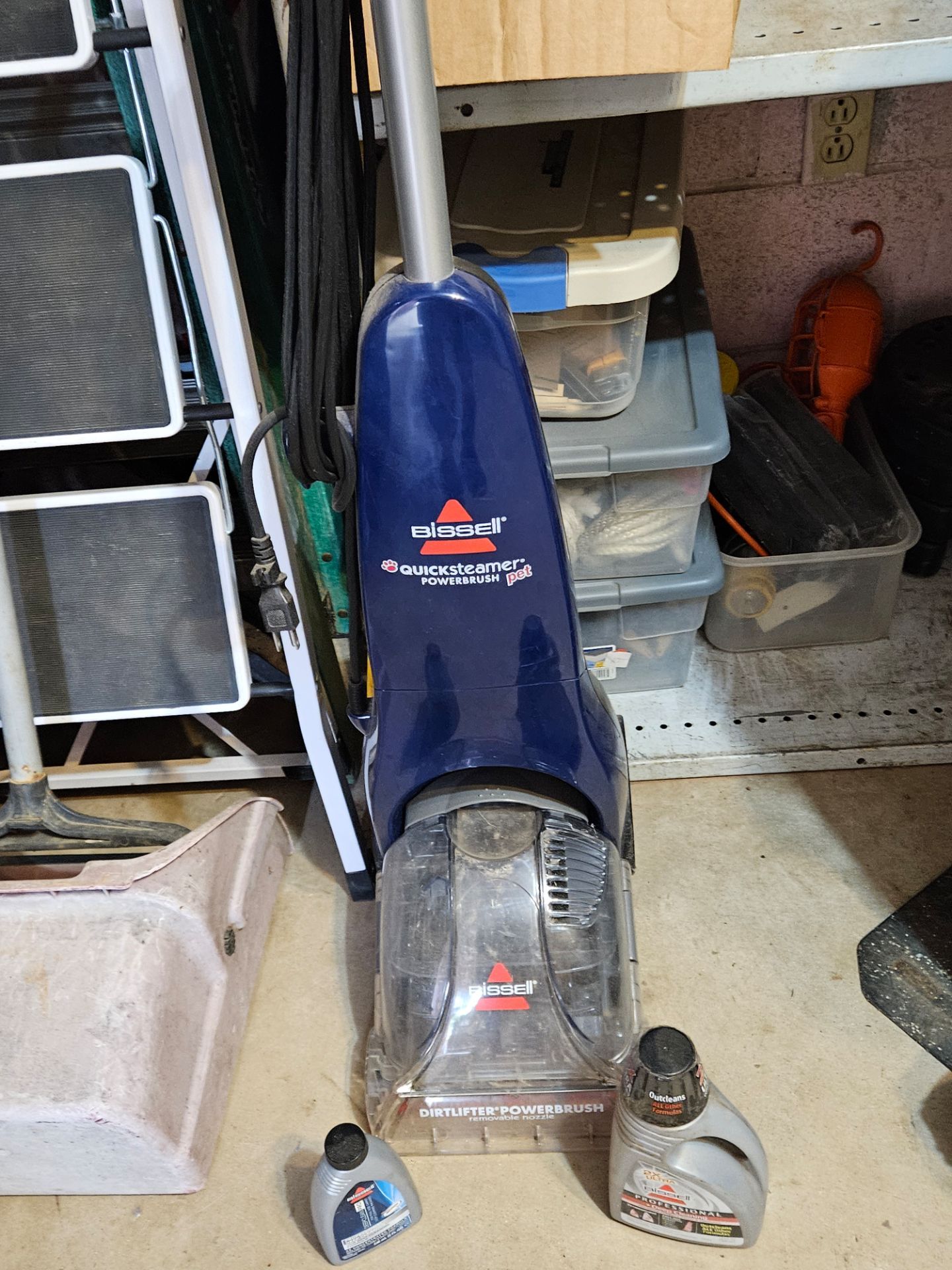 BISSELL maquina para lavar manchas de la alfombra.
