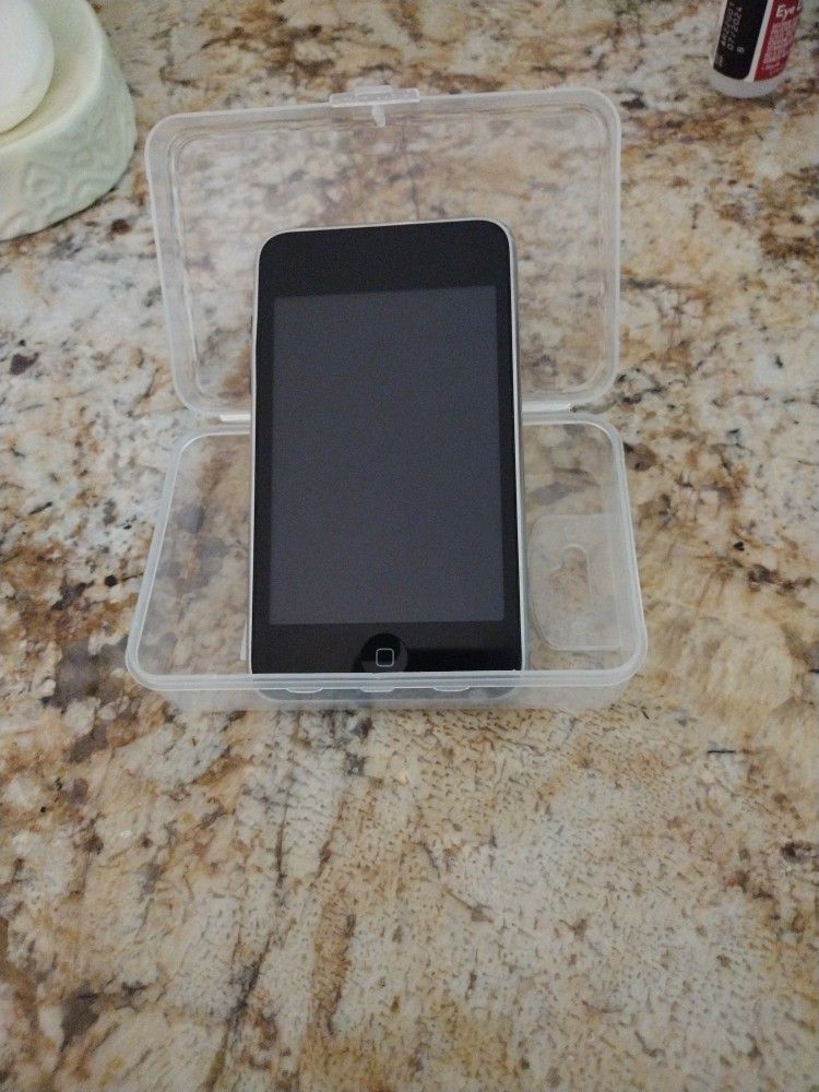 Apple iPod Touch A1213 8gb 1st Generation - Parts Only, Untested
