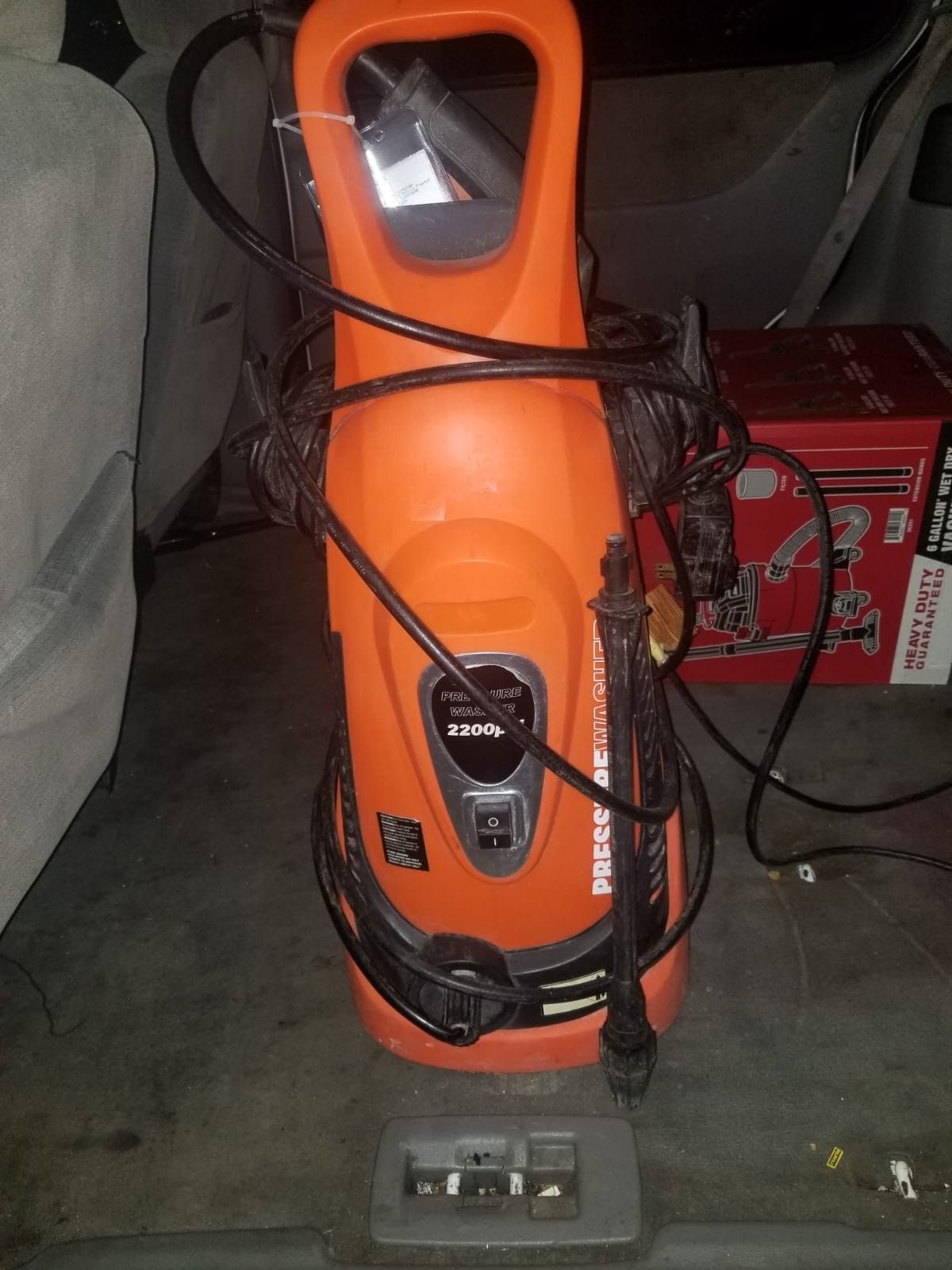 Pressure washer 2200psi