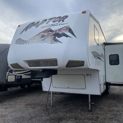 5th Wheel Toy Hauler