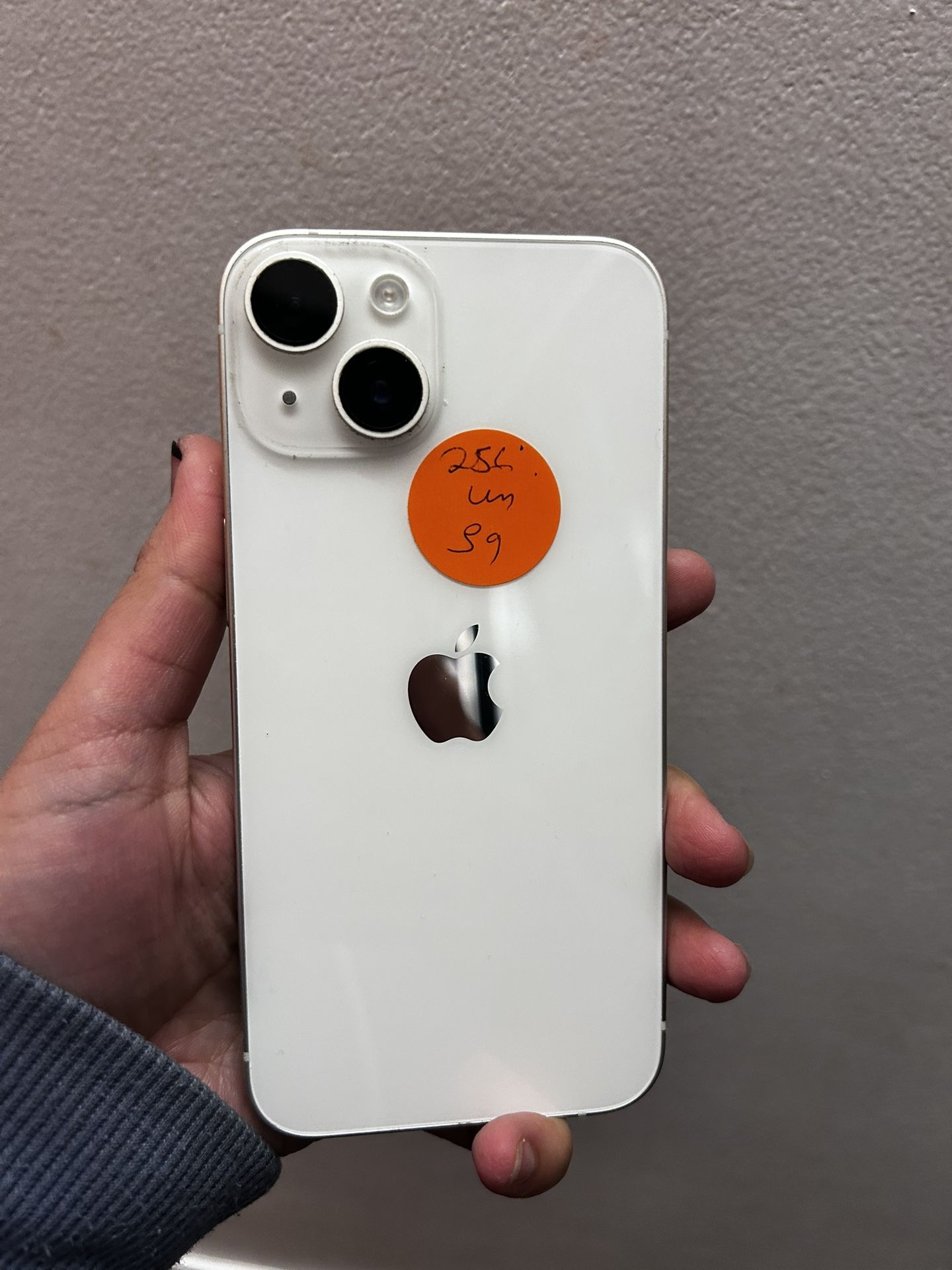 iphone 14 256gb unlocked sold with store warranty 