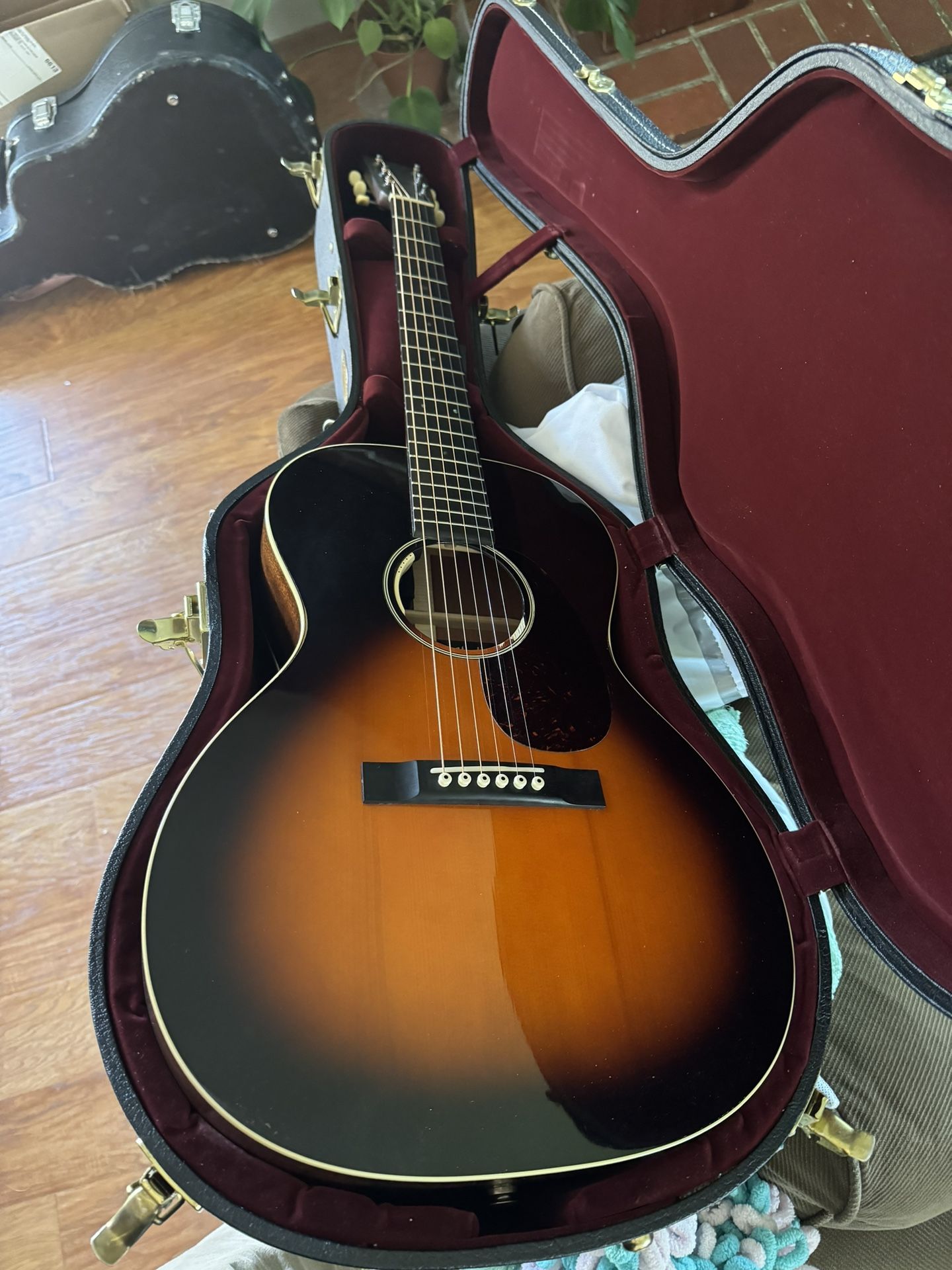 Martin Ceo 7 Acoustic Electric Guitar 