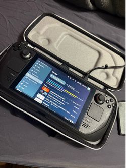 512GB Steam Deck + 1TB SD Card + Case + Carrying Case + Charger