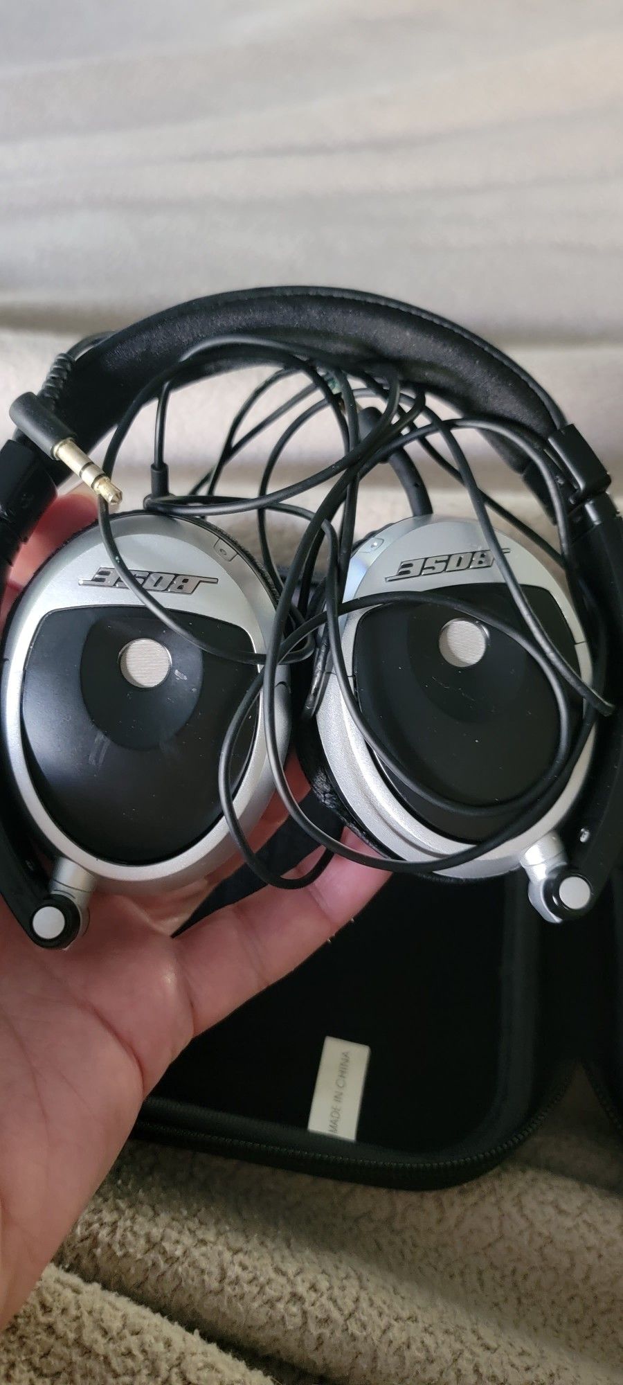 Bose Headphones With Case Plug In