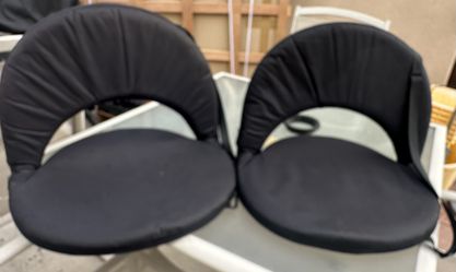2 STADIUM Wide folding Cushioned Chairs