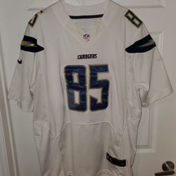 Vintage Men's Antonio Gates Stitched Chargers Jersey (XL)