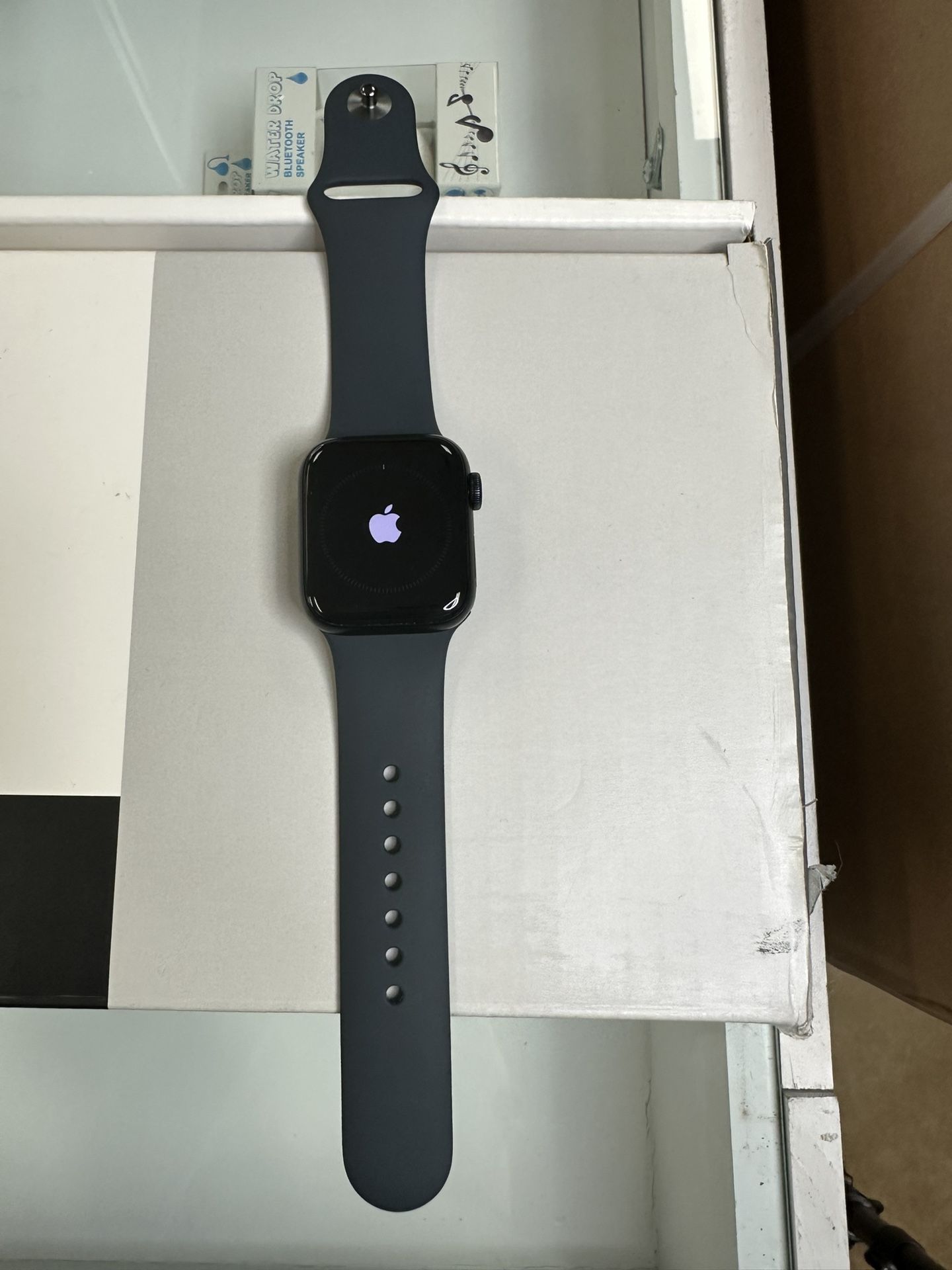 Apple Watch SE 2nd Generation LTE Midnight New With AppleCare Til September 2025