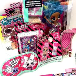 LOL OMG Doll Gift Set 