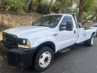 Tow Truck 2004 Ford F450  (GASOLINE )