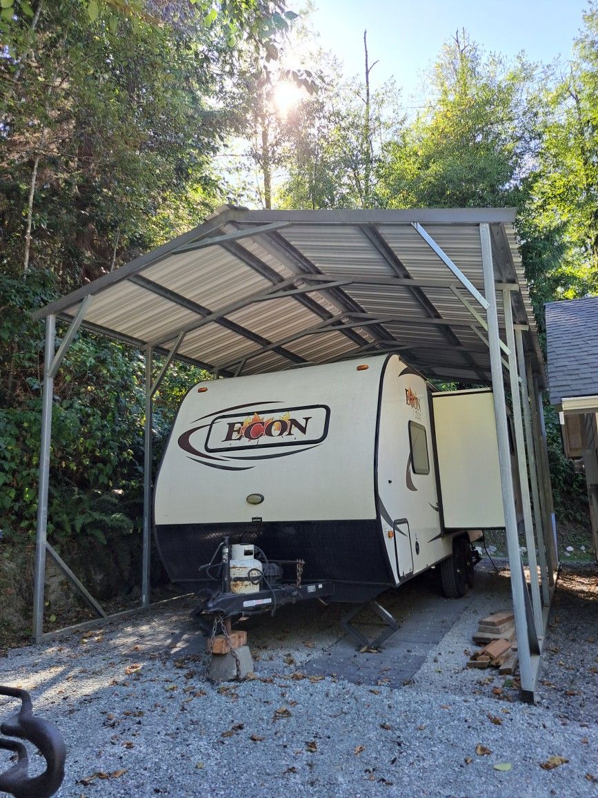 2015 18ft Pacific Coachworks ECON E18RBS Travel Trailer