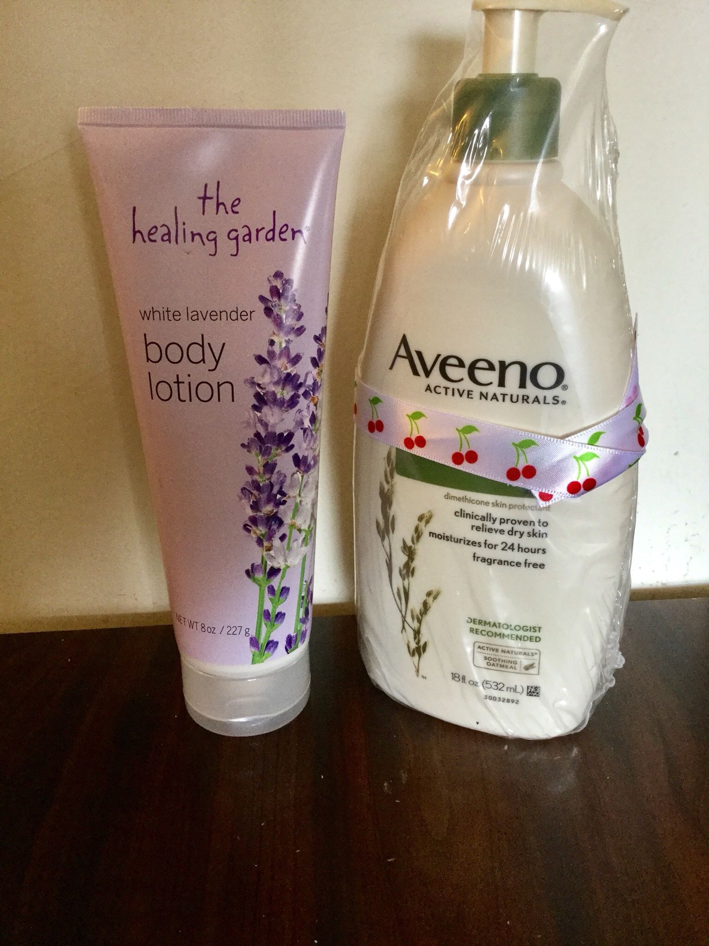 NEW The Healing Garden 1 body lotion Lavender & Aveeno Moisturizer 1 large 18fl. oz selling together 🌿🌺🌿🌷🌿🌺🌿