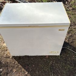 Magic Chef Deep Freezer 