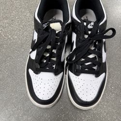 Nike Dunks (Panda) 6Y Pre-Owned