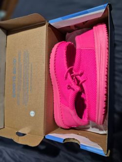 11c toddler new shoes 20$