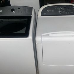 Kenmore Washer & Whirlpool Gas Dryer Set