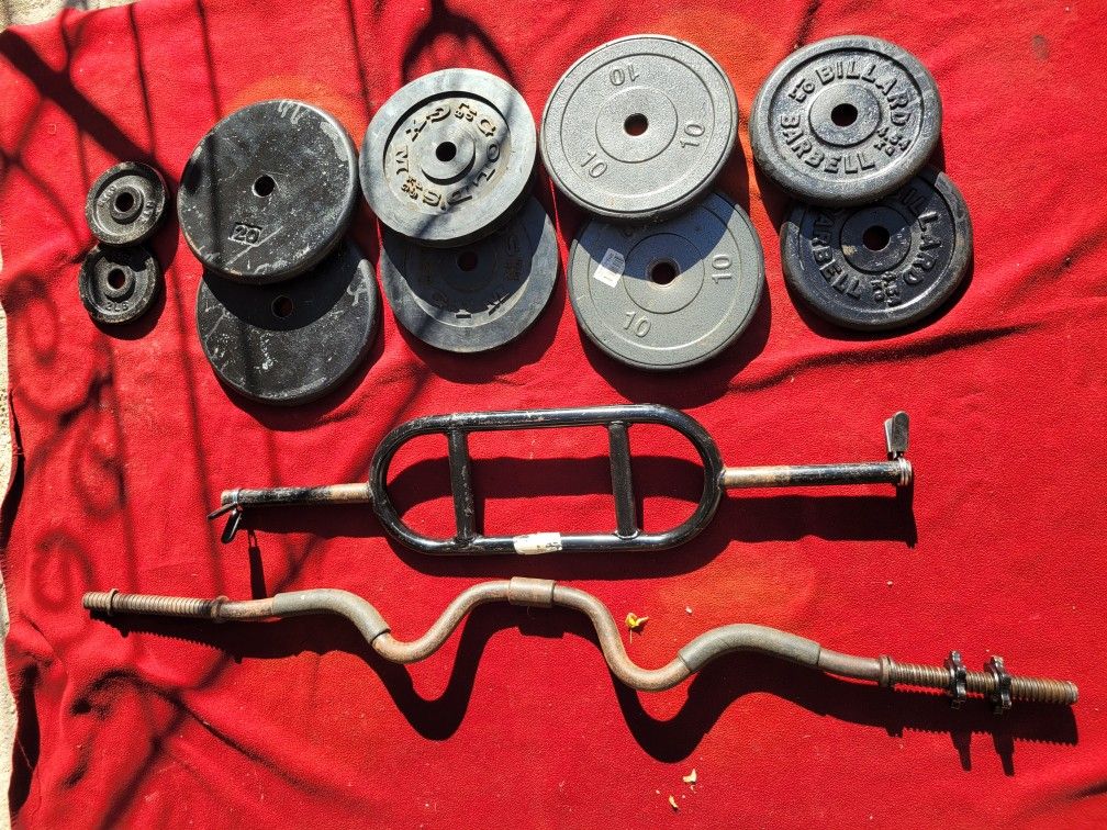 1" HOLE  EZCURL BAR  TRICEP BAR WITH. 105LBs.  
2-20s.  6-10s  2-2.5s 
11525 S HALSTED DUNKIN DONUTS/
7111.S WESTERN WALGREENS 
90$  CASH ONLY AS IS 