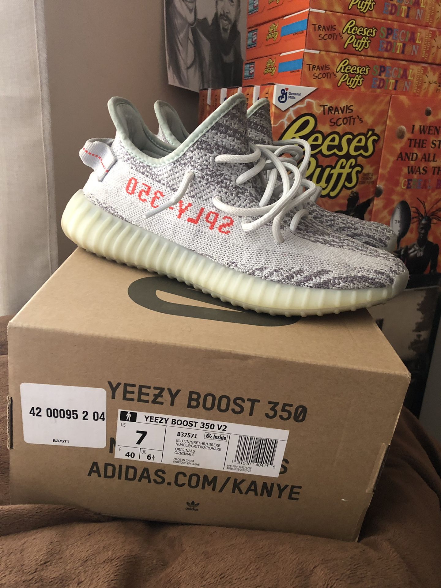 Adidas Yeezy Boost 350 V2 “Blue Tint” (Blue/White) Size : 7 Men’s.