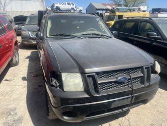 2005 ford explorer (FOR PARTS)