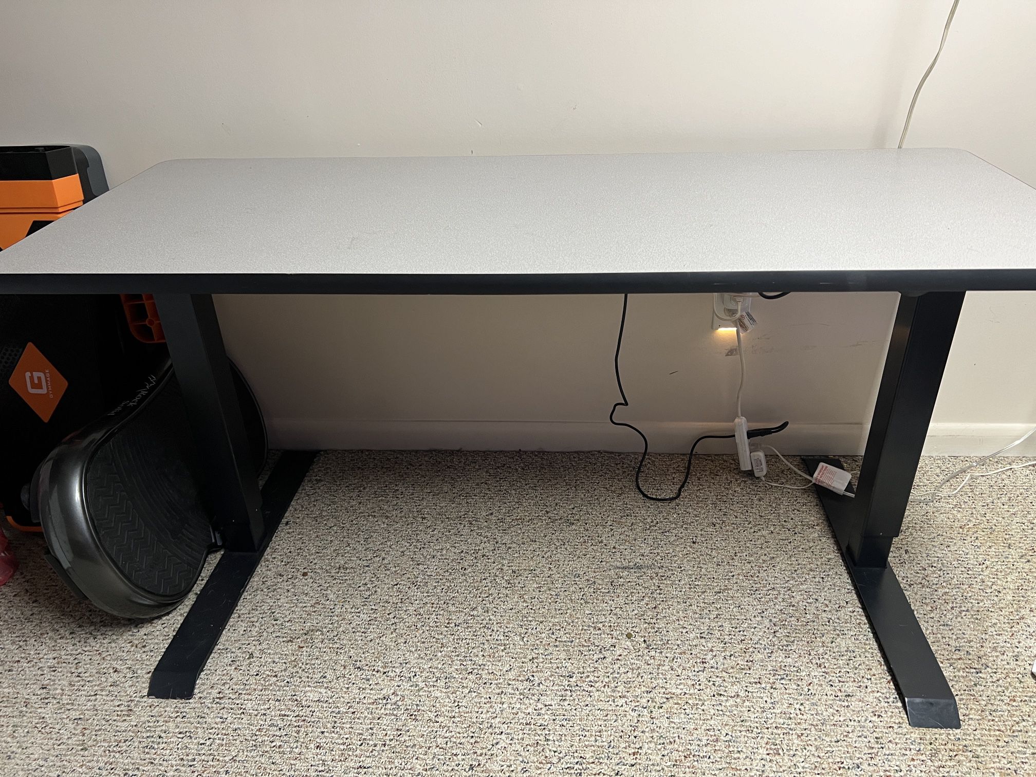 Electric Standing Desk/Table