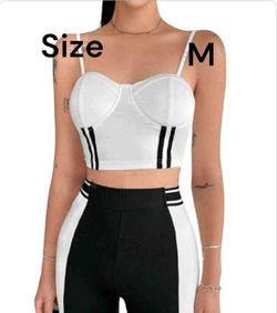 New women’s top size medium