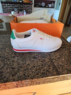 Brand New Men's Size 9.5