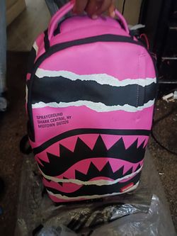 GREAT BLACK AND PINK LIMITED EDITION SPRAYGROUND.