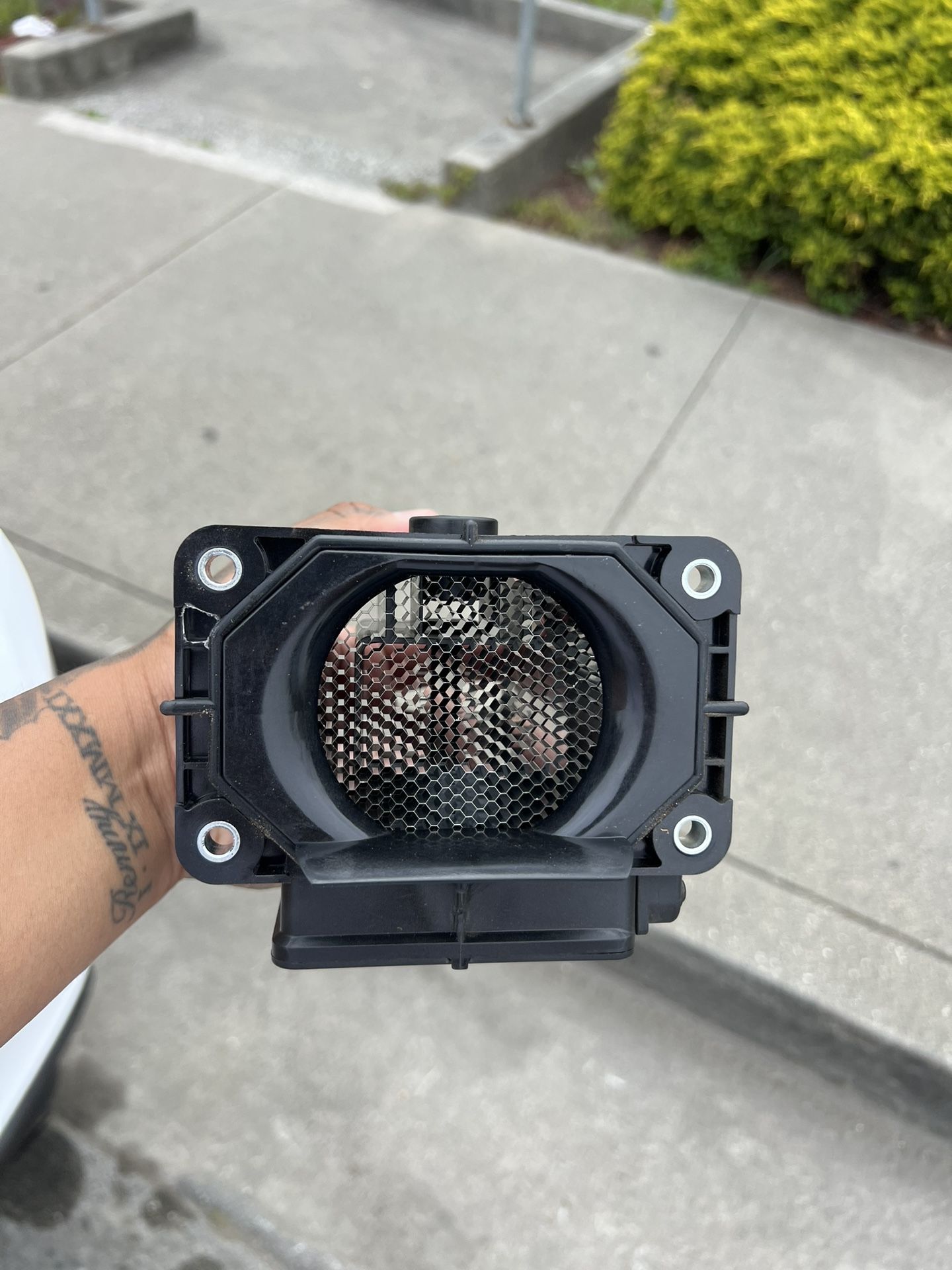 Mass airflow sensor for 99-03 mitsubushi galant