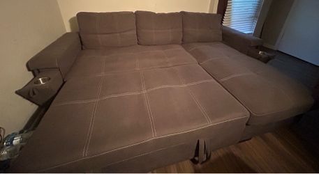 Couch/pull out bed