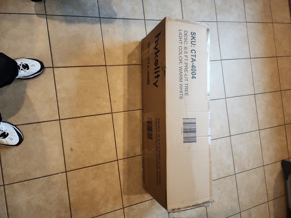 Pre Lit Open Box Cristmas tree 6.5 Feet High