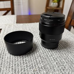 Sony lens