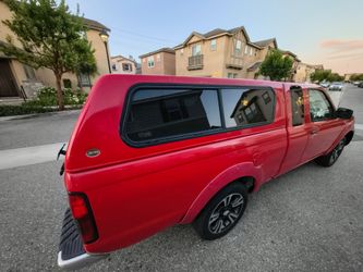 2001 Nissan frontier camper shell