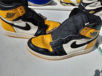 Jordan 1 taxi with laces*