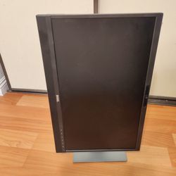 Dell Monitor With Conference Settings Webcam Microphone Speakers 24 Inch 1080p iPS