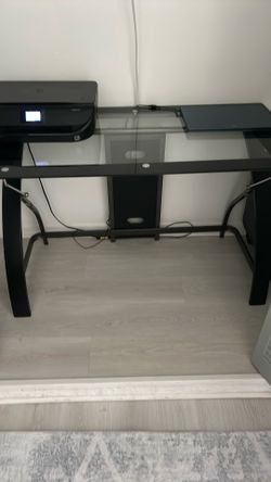 Beautiful office desk table