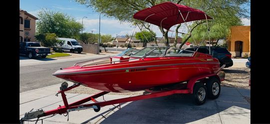 1993 celebrity 18ft v6