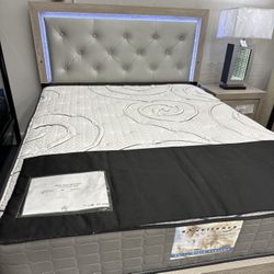 New 4ps Beige Queen Bedroom set (Mattress not Included)