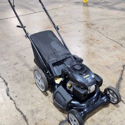 Poulan 3 In 1 Lawnmower In Great Condition!