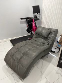 Modern chaise chair lounge